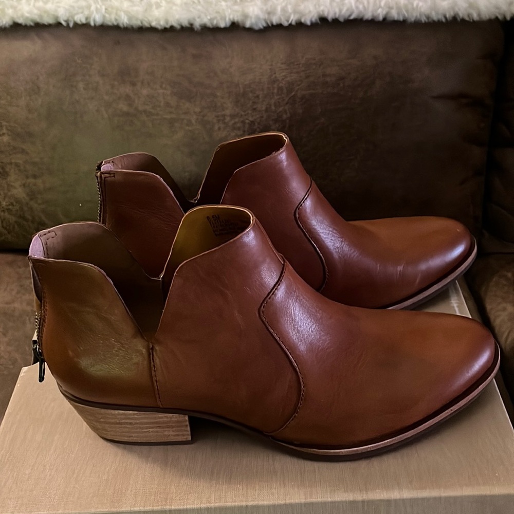 NEW Kork-Ease ankle boots
